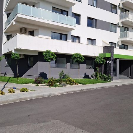Apartament In Complex Rezidential In Oradea Apartment Exterior photo